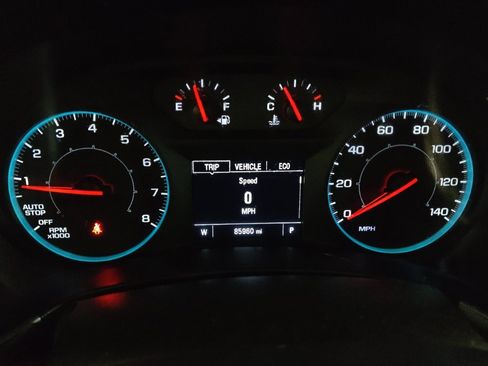 Used 2020 Chevrolet Equinox LS w/ LPO, Cargo Package FWD image 23