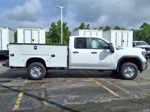 New 2025 GMC Sierra 2500 Pro w/ Convenience Package image 8