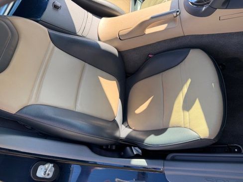 Used 2007 Pontiac Solstice Convertible w/ Premium Package image 14