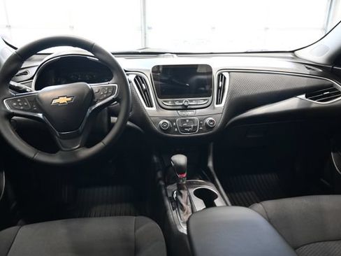 Used 2024 Chevrolet Malibu RS FWD image 12
