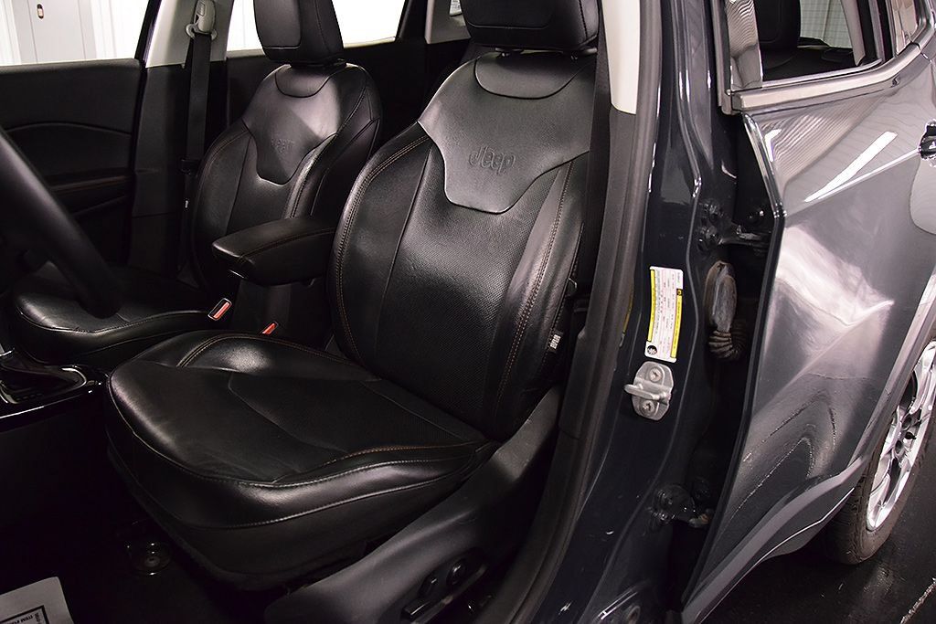 Used 2018 Jeep Compass Limited w/ Navigation Group AWD/4WD image 31