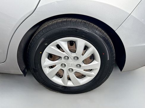 Used 2020 Hyundai Elantra SE image 36