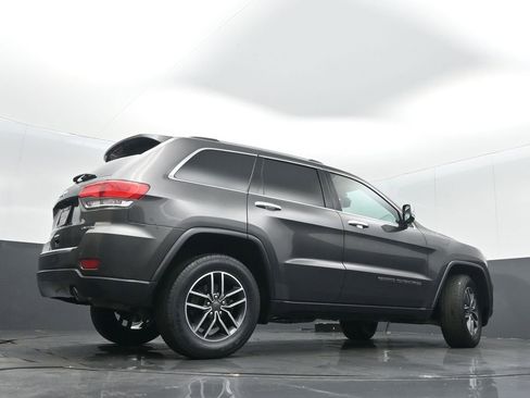 Used 2019 Jeep Grand Cherokee Limited image 36