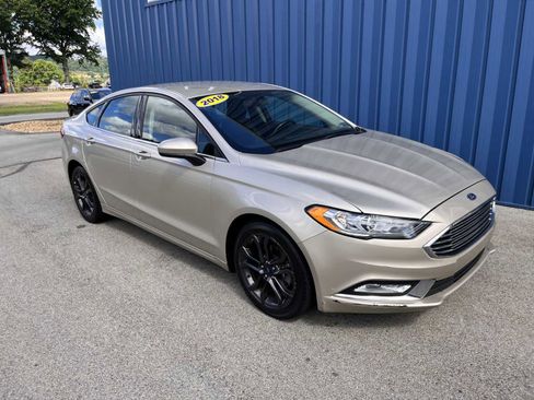 Used 2018 Ford Fusion SE w/ Equipment Group 201A image 30
