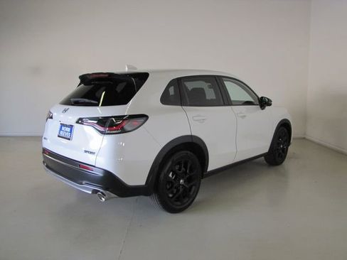 Used 2024 Honda HR-V Sport image 23