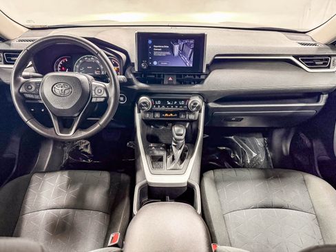 Certified 2025 Toyota RAV4 XLE w/ Convenience Package FWD image 15
