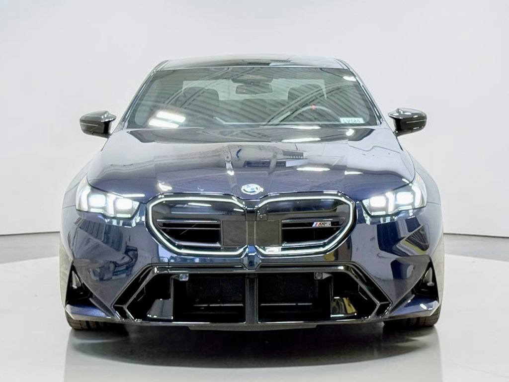 Used 2026 BMW M5 w/ Executive Package AWD/4WD image 5