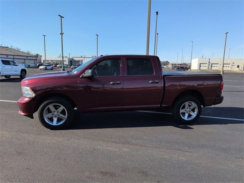 Used 2018 RAM 1500 Express w/ Express Value Package image 4
