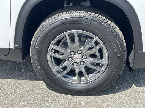 New 2025 GMC Acadia Elevation image 30