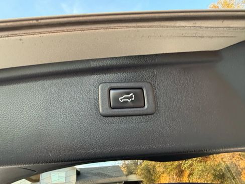 Used 2015 Subaru Outback 2.5i Limited image 22