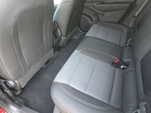 Used 2025 Chevrolet Trax LT FWD image 11