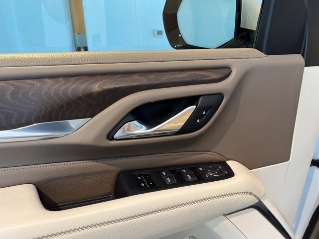 Used 2021 GMC Yukon Denali w/ Denali Premium Package AWD/4WD image 12