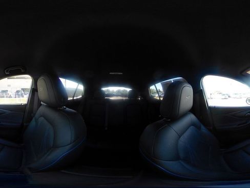 Used 2025 Buick Envista Sport Touring image 40