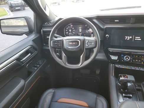 Used 2024 GMC Sierra 1500 AT4 w/ Technology Package AWD/4WD image 13