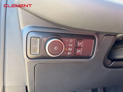 New 2025 Ford Explorer Active w/ Active Comfort Package image 10