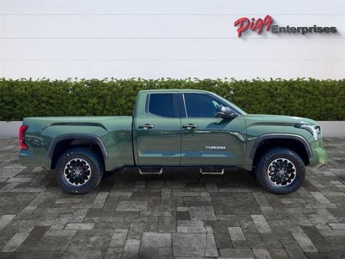 Used 2022 Toyota Tundra SR5 w/ SR5 Convenience Package AWD/4WD image 9