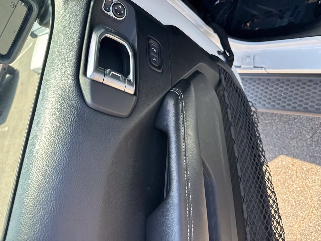 Used 2018 Jeep Wrangler Unlimited Sahara AWD/4WD image 11
