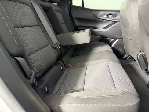 Used 2026 Chevrolet Equinox LT AWD/4WD image 28