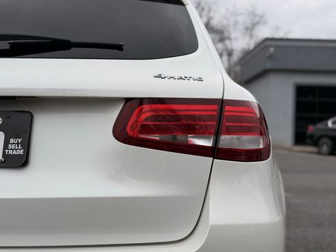 Used 2017 Mercedes-Benz GLC 300 4MATIC image 10