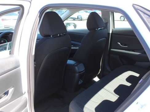 New 2026 Hyundai Elantra Hybrid FWD image 14