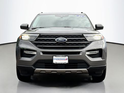 Used 2021 Ford Explorer XLT w/ Equipment Group 202A AWD/4WD image 18