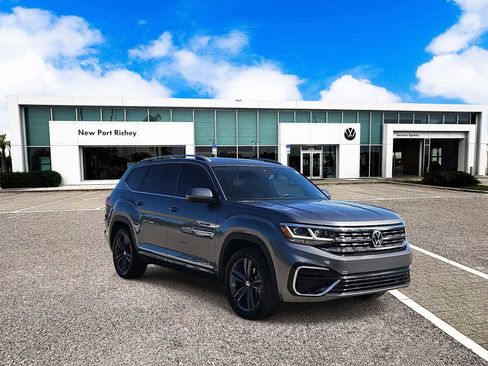 Used 2022 Volkswagen Atlas SEL R-Line image 2