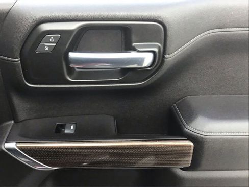 Used 2020 Chevrolet Silverado 1500 LT Trail Boss image 13