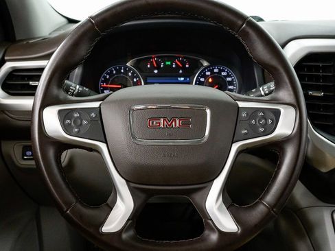 Used 2023 GMC Acadia SLT image 11