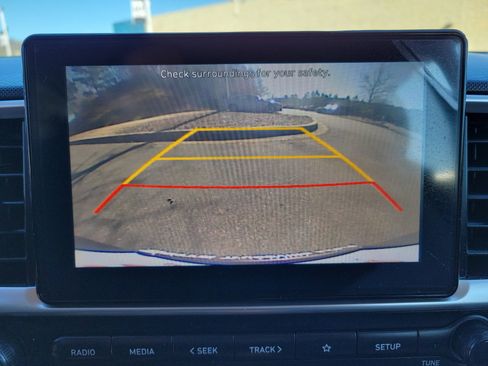 Used 2021 Hyundai Venue SEL image 10