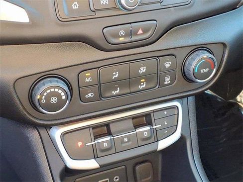 Used 2024 GMC Terrain SLE image 14