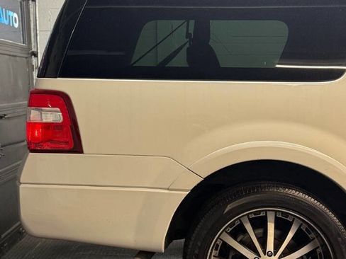 Used 2008 Ford Expedition EL XLT image 5