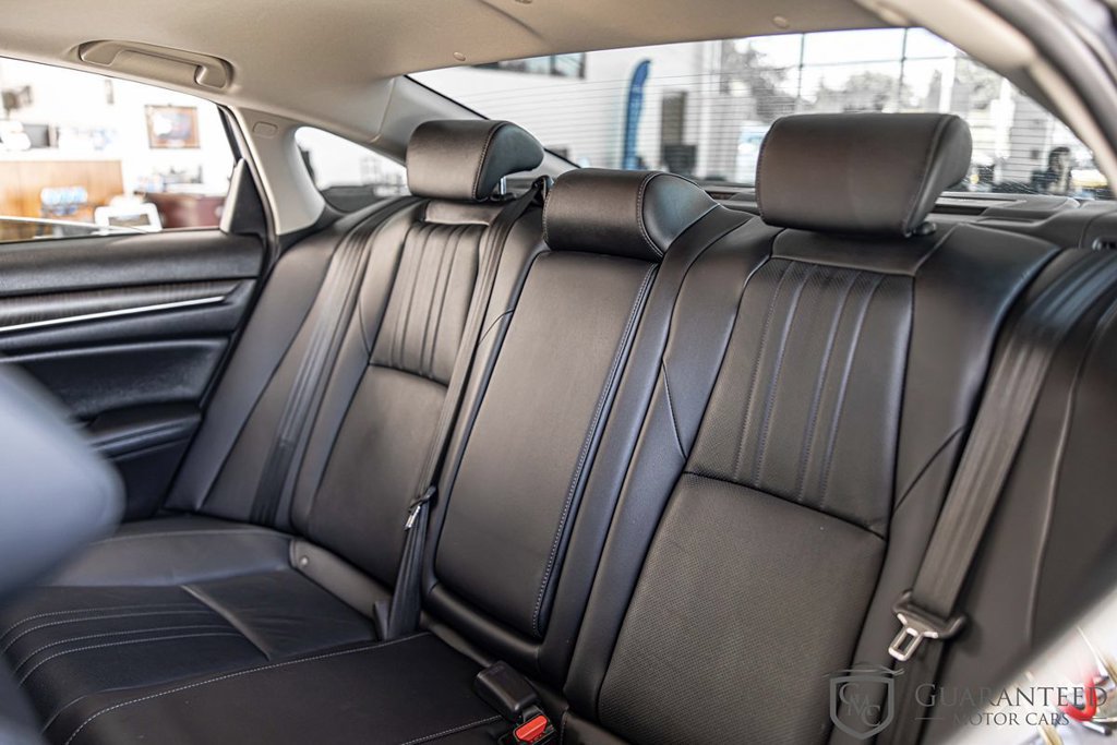 Used 2021 Honda Accord Touring image 32