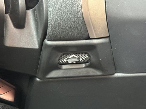 Used 2025 BMW X3 xDrive30i w/ Premium Package image 36