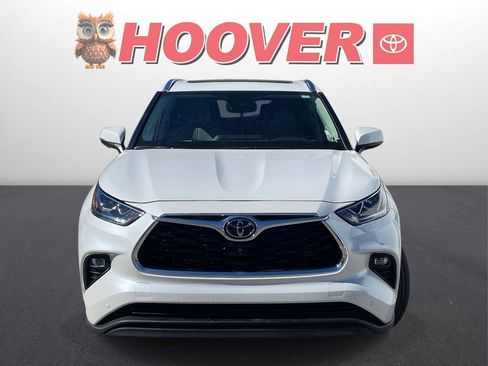 Used 2025 Toyota Highlander Limited image 8
