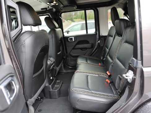 Used 2021 Jeep Wrangler Unlimited Sahara image 22