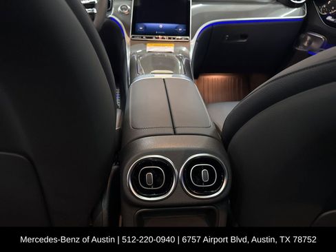 Certified 2025 Mercedes-Benz GLC 300 image 24