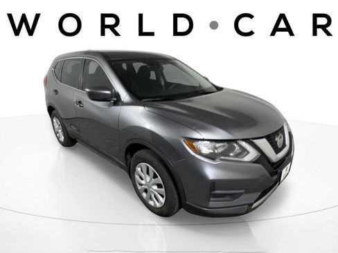 Used 2020 Nissan Rogue S image 1