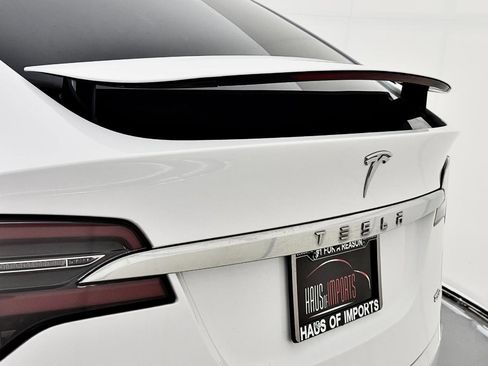 Used 2018 Tesla Model X 75D image 22