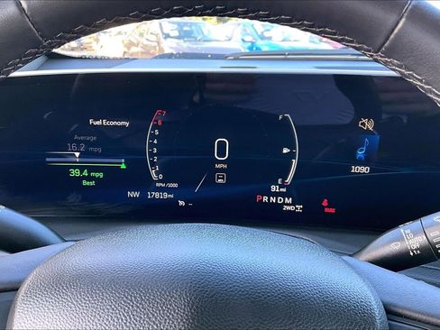 Used 2024 Cadillac XT4 Premium Luxury image 12