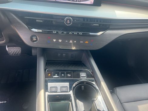 Used 2025 Nissan Murano SL image 21