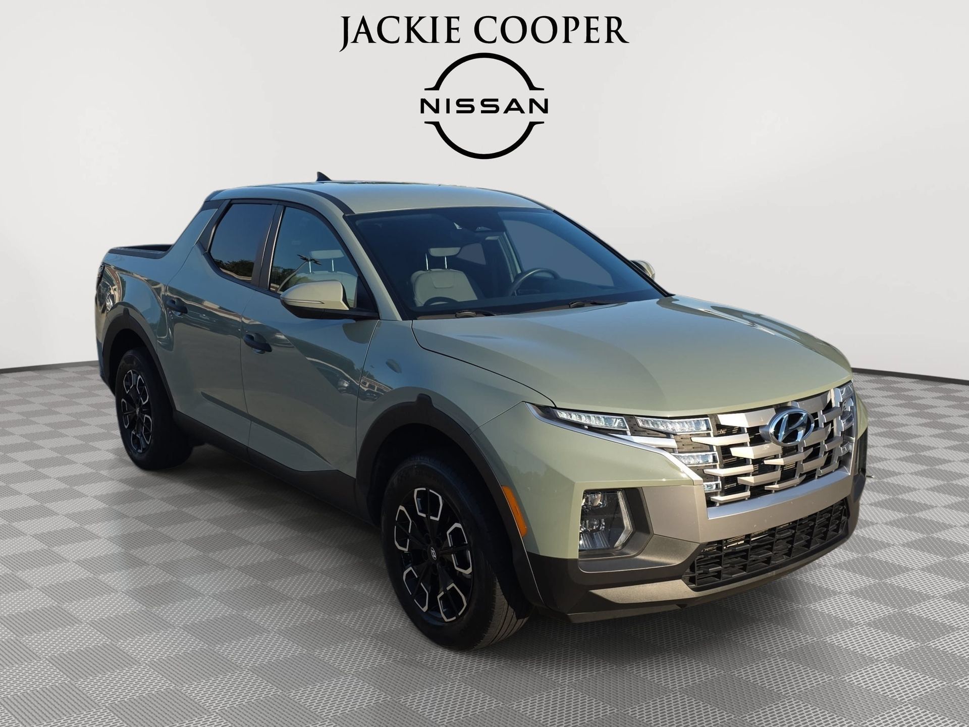 Used 2024 Hyundai Santa Cruz SEL FWD image 3