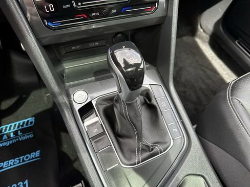 Certified 2023 Volkswagen Tiguan SE R-Line FWD image 15
