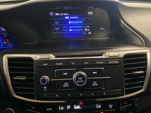 Used 2017 Honda Accord Hybrid Sedan image 12
