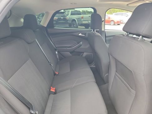 Used 2017 Ford Focus SEL image 15