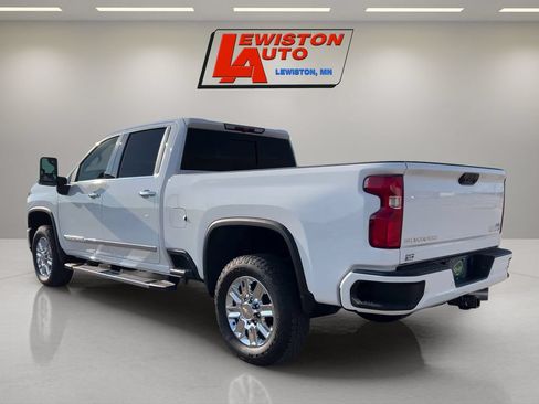 Used 2024 Chevrolet Silverado 3500 High Country AWD/4WD image 3