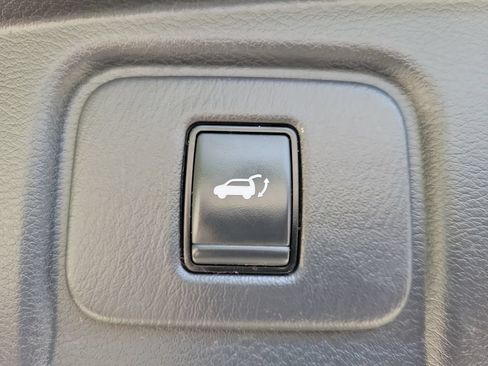 Used 2018 Nissan Murano SL AWD/4WD image 9