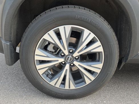 Used 2023 Nissan Rogue SV AWD/4WD image 13