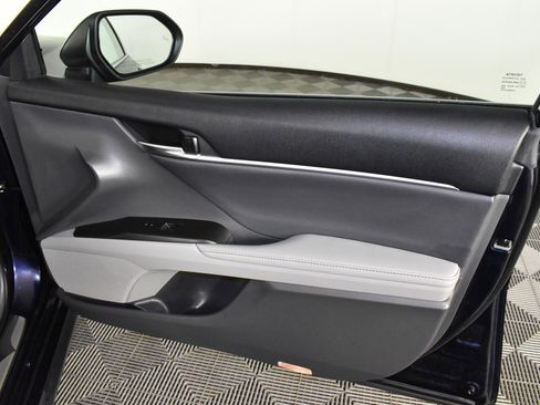 Used 2022 Toyota Camry XLE image 42