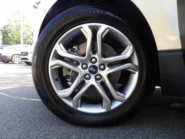 Used 2018 Ford Edge Titanium w/ Ford Safe & Smart Package FWD image 29