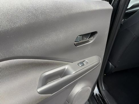 Used 2020 Nissan Kicks S FWD image 18